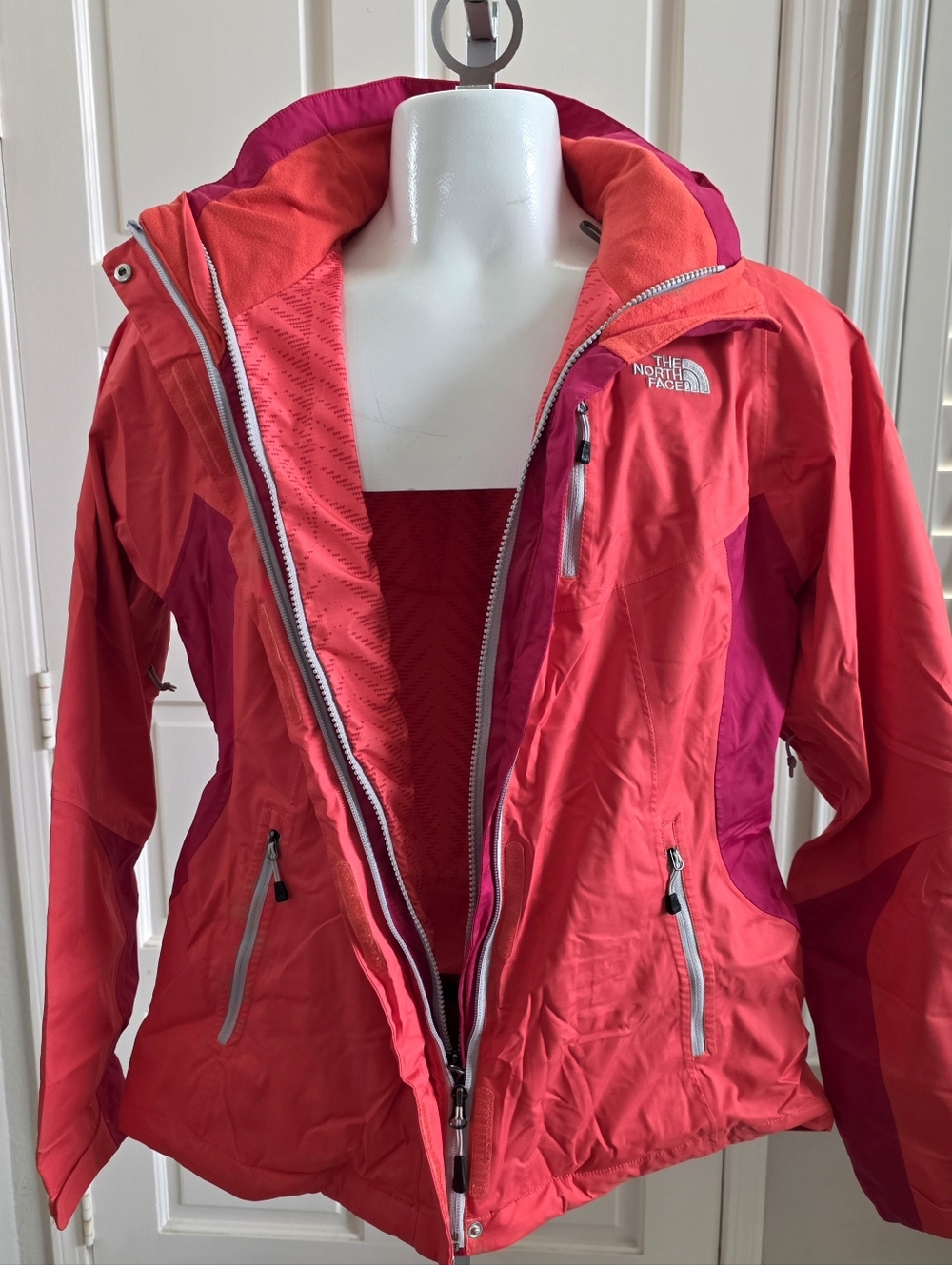 The North Face HyVent Hooded Pink Windbreaker Rain Jacket Size Large Women's - Picture 5 of 10